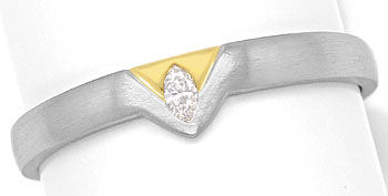 Foto 1 - Toller Platin Gelbgold-Ring mit 0,05 ct Diamant Navette, S9069